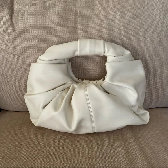 Source Unknown Chic White Ruched Handbag - Picture 2 of 8
